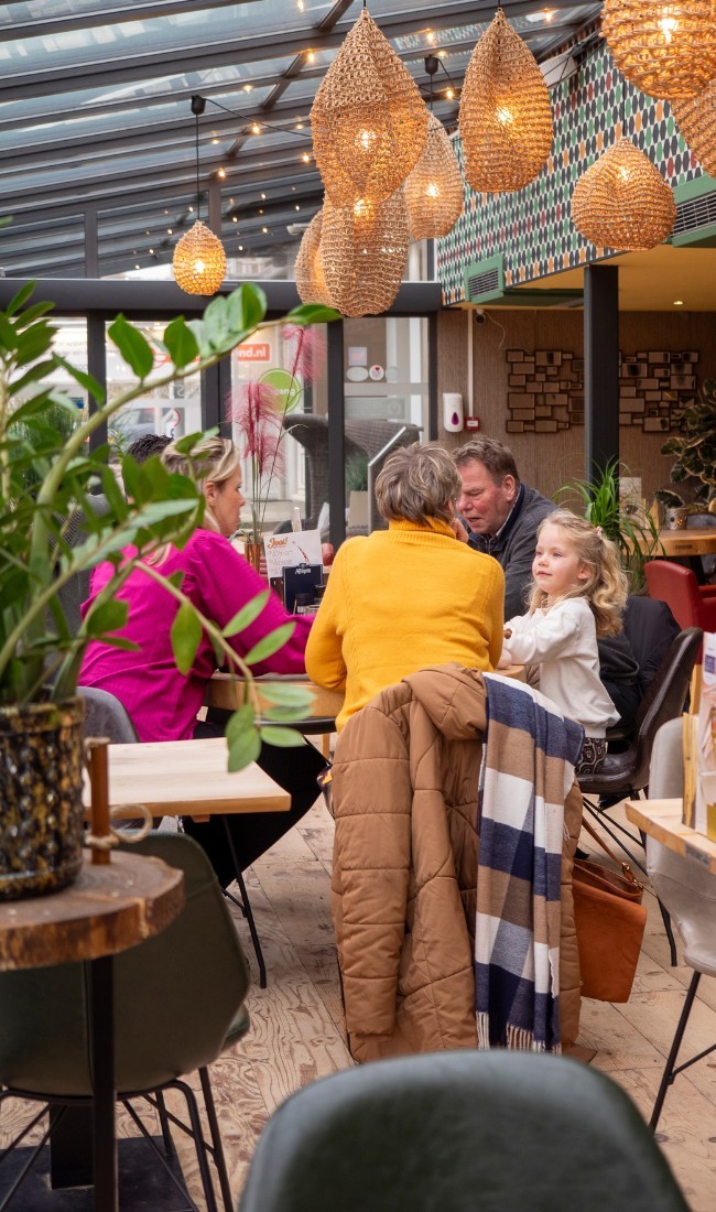Sfeer impressie van restaurant Jooi in Egmond aan Zee